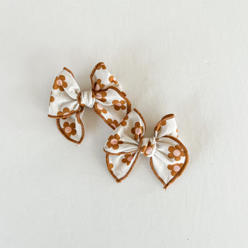 Rust + Pink Daisies Mini Fable Bow Set || Serged