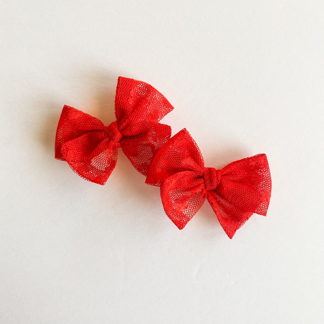 Red Mesh Hearts Mini Bow Set