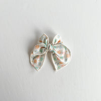 Pastel Daisies Midi Fable Bow || Serged
