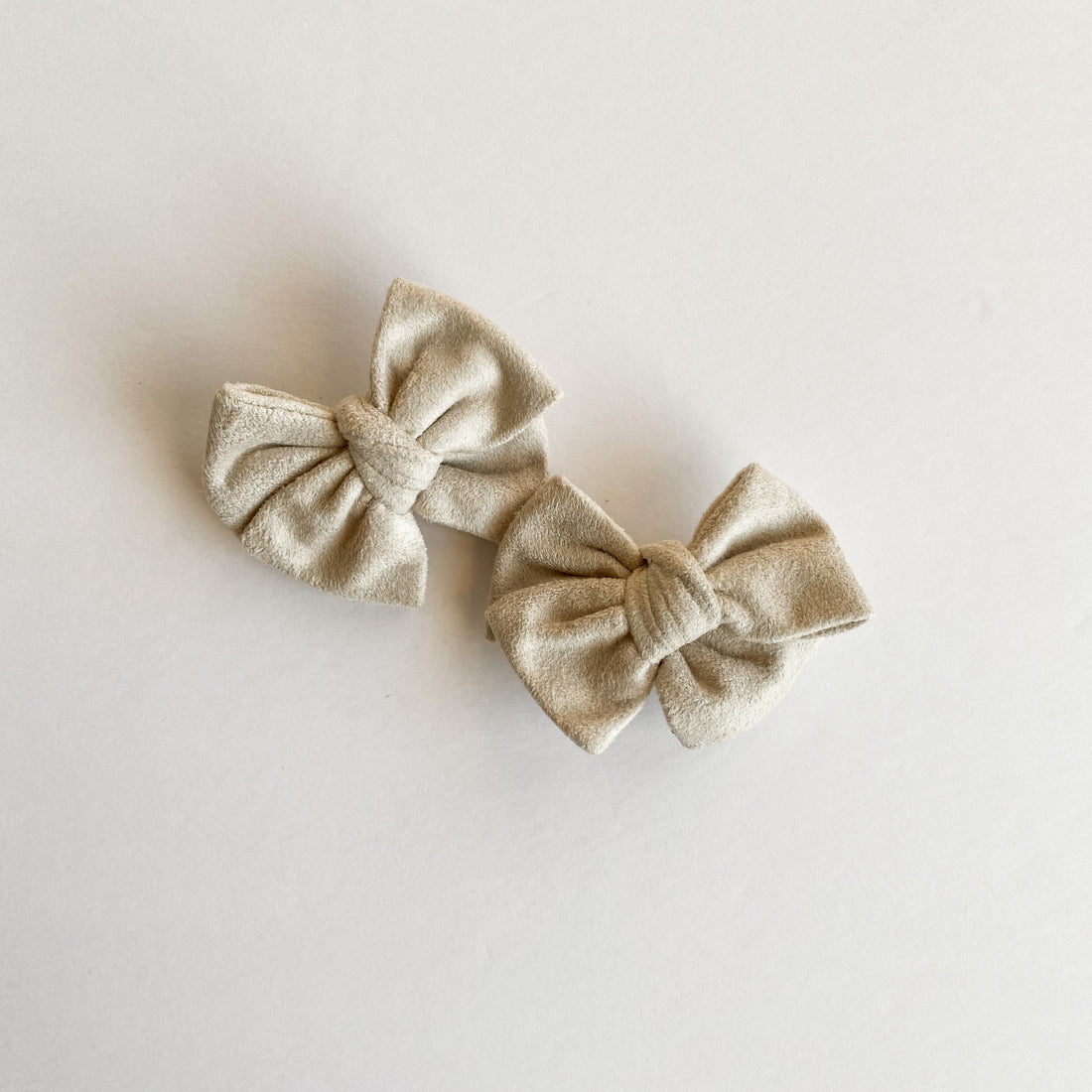 Cream Suede Mini Bow Set